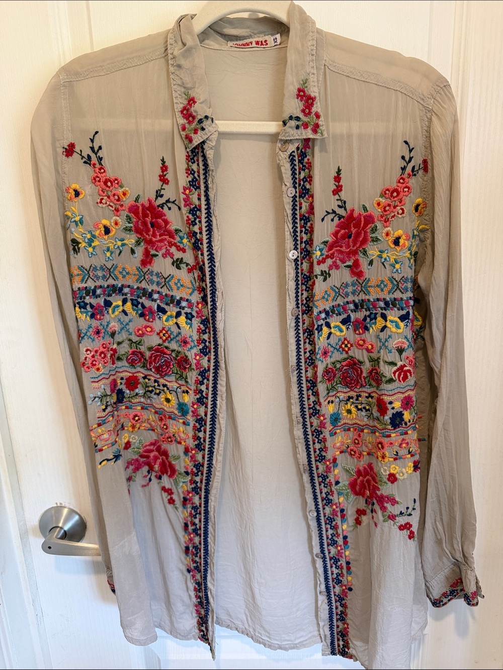 Johnny Was  Hersilia Anthropologie Beige shirt with embroidery